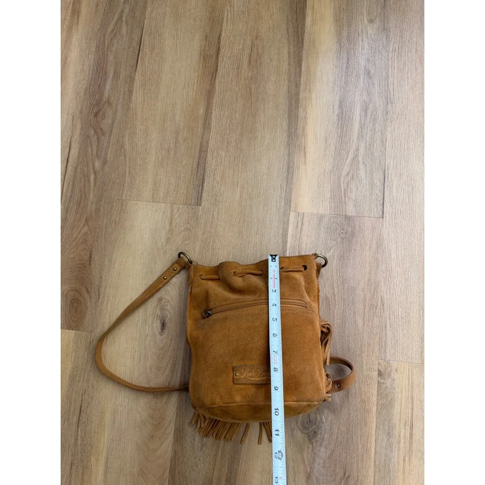 Lucky Brand Tan Suede Fringe Crossbody Bucket Bag Boho Western Studded indie